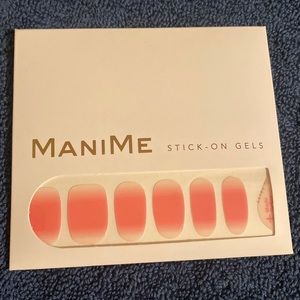 Mani Me stick on gels